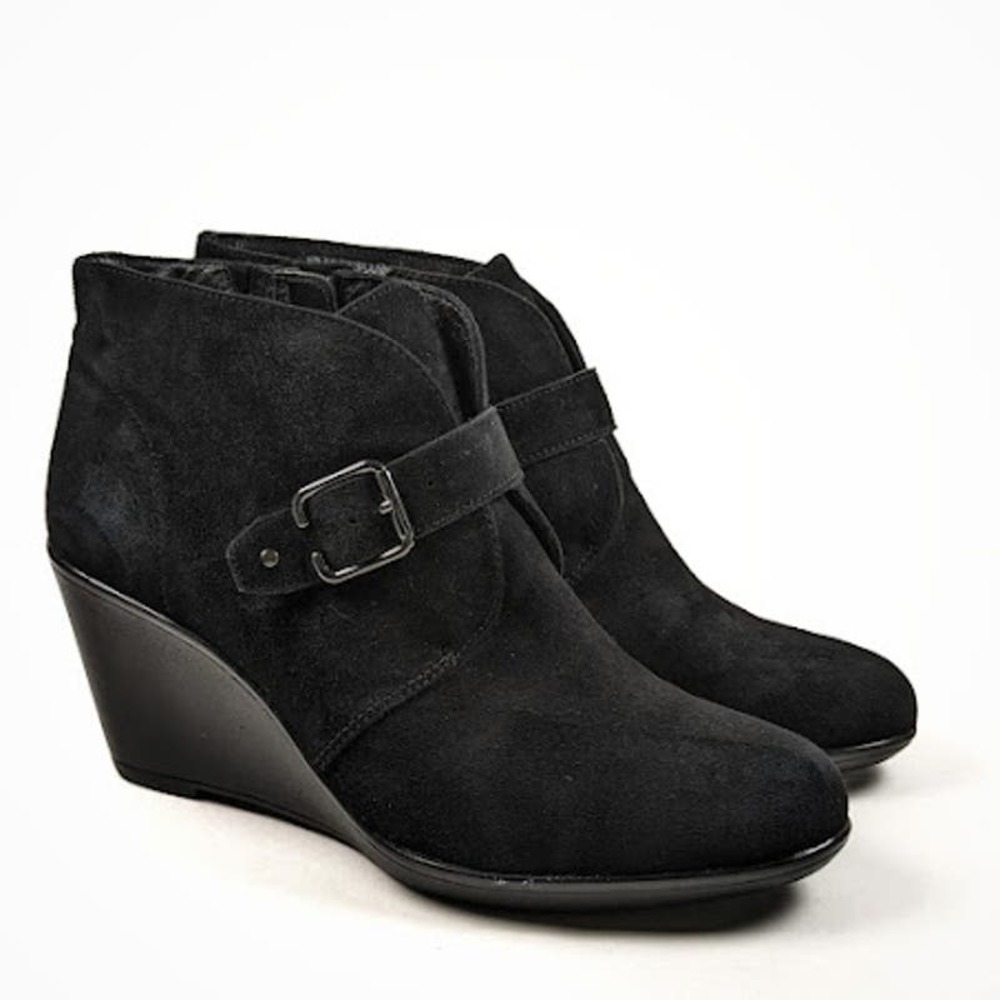 Clarks Black Daylily Surety Suede Wedge Boot size 9.5